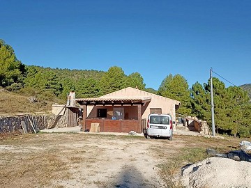 Rustic property in Moratalla