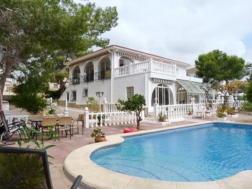 Detached Villa Pinar de Campoverde