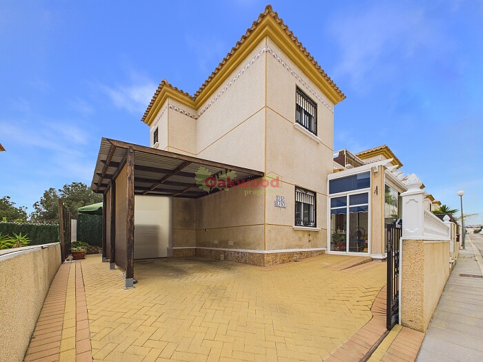 Semi-detached in Pinar de Campoverde