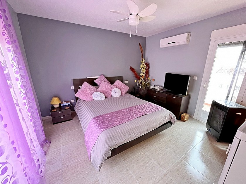 Detached villa in Pinar de Campoverde Oakwood properties